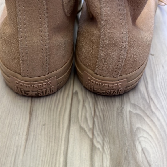 Converse High Top Chuck Taylor Sneakers - Women’s Size 6 - Tan Color - Picture 3 of 5